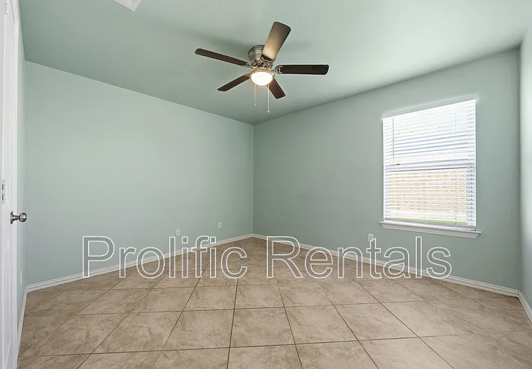 3410 Cottonpatch Dr — Photo 16