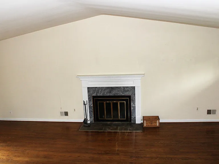 3334 Mansfield Rd — Photo 10