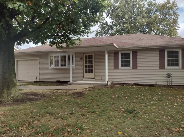 1638 S Benton Ave, Marshall, MO 65340