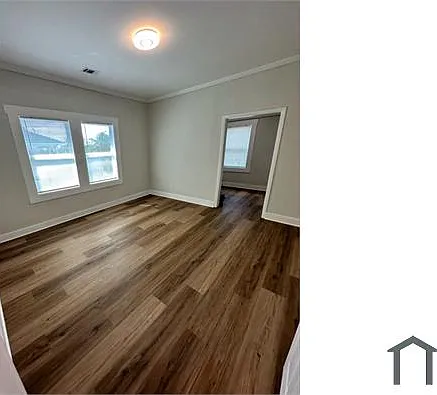 5 bed, 1800 sqft, $2,500 — Photo 2