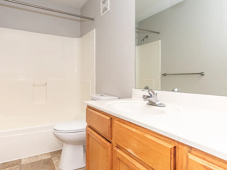 911 41st St NW #213 — Photo 8