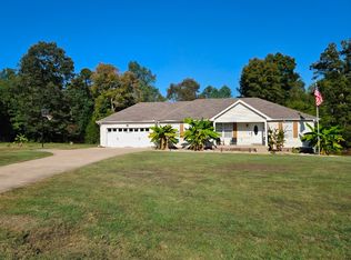 3084 Bowker Rd, Charlotte, TN 37036