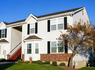 1428 Surrey Ln #D, Saint Charles, MO 63304