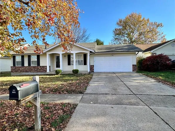 926 Justice Ct, Florissant, MO 63034