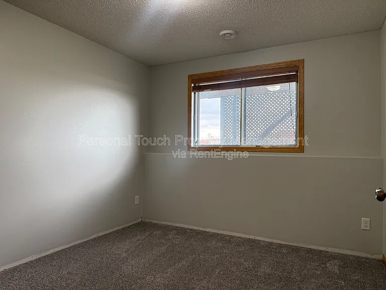 1143 39th Ave S — Photo 39