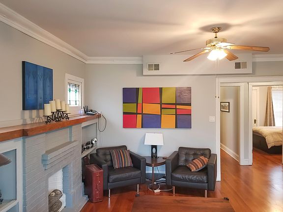 3rd image of 3004 W Gunnison St APT 3