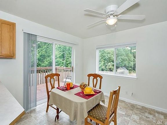 4th image of 4834 Lupine Ln NW