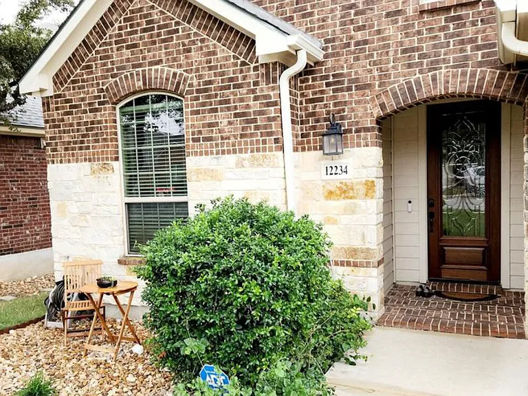Exquisite front entrance