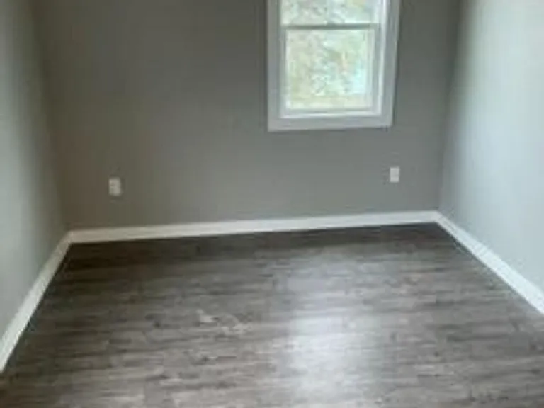 100 S Meridian Rd — Photo 9
