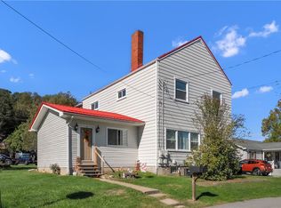 1229 McKee St, Crescent, PA 15046
