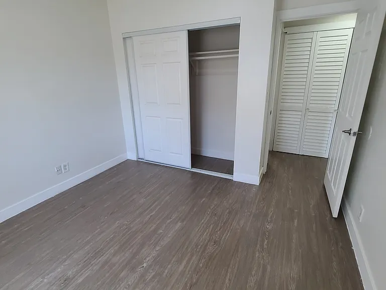 526 N Oxford Ave #5 — Photo 1