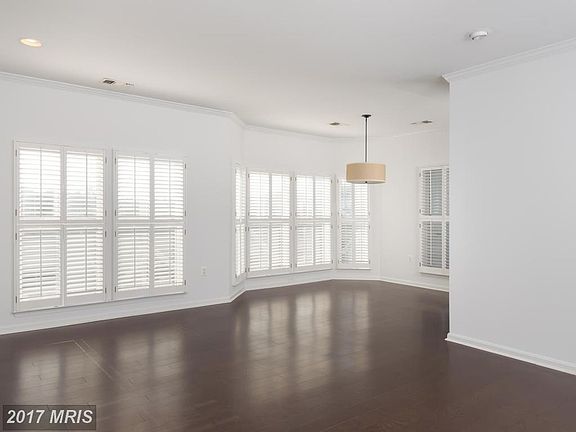 3rd image of 2921 Deer Hollow Way Unit 410