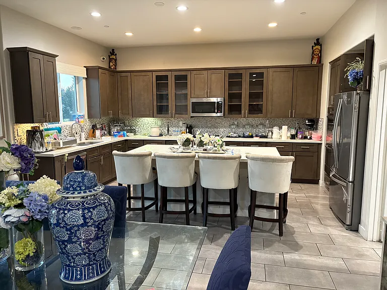 4631 Vahan Ct — Photo 11