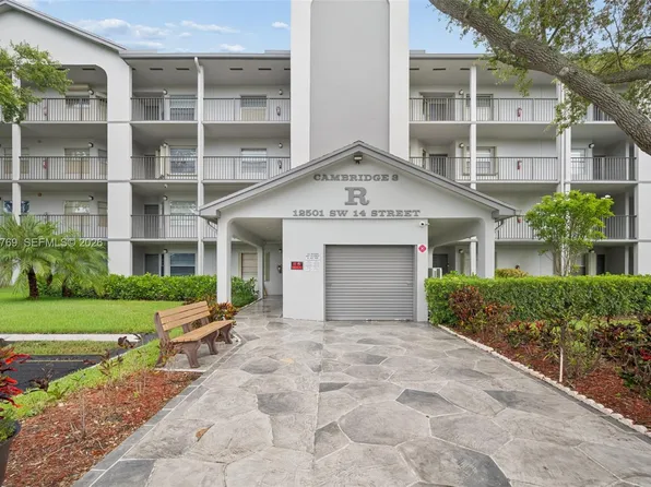 12501 SW 14th St APT 401R, Hollywood, FL 33027