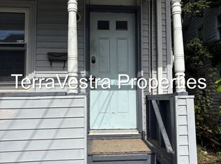 98 Thompson St, Salem, NJ 08079