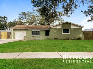 105 Ravenway Dr, Seffner, FL 33584