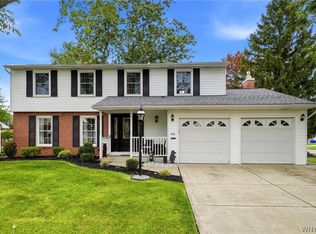 416 Woodward Cres, West Seneca, NY 14224
