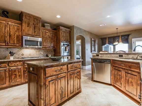 5th image of 4501 Oxbow Dr