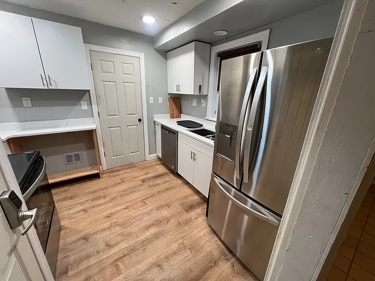 Newly Renovated Kitchen