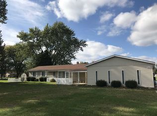 2605 Wolfs Point Dr, Rochester, IN 46975