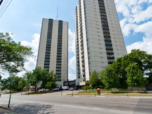 323 Colborne St #2703, London, ON N6B 3N8