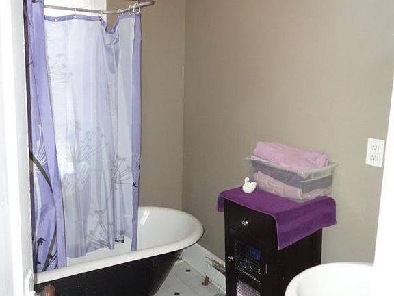 5th image of 1208 Ramsey St W #1