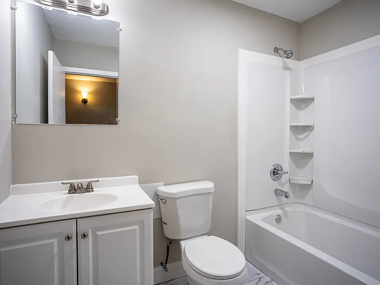 Creek Ridge Apartments — Photo 15