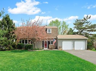 554 Flock Rd, Hamilton, NJ 08690