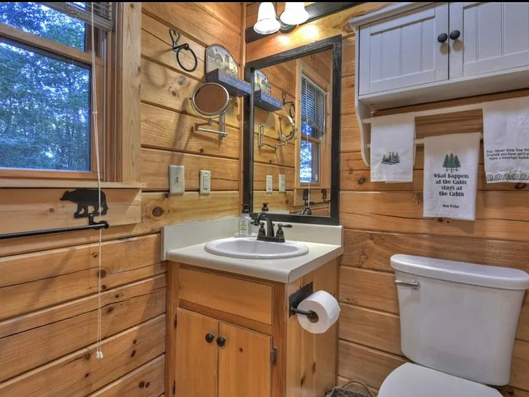 9 Joanna Ct — Photo 12