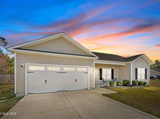 103 Lilac Ln, Richlands, NC 28574