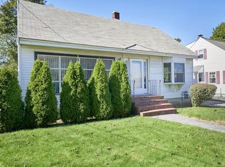 11 Halsey St, Lawrence, MA 01843