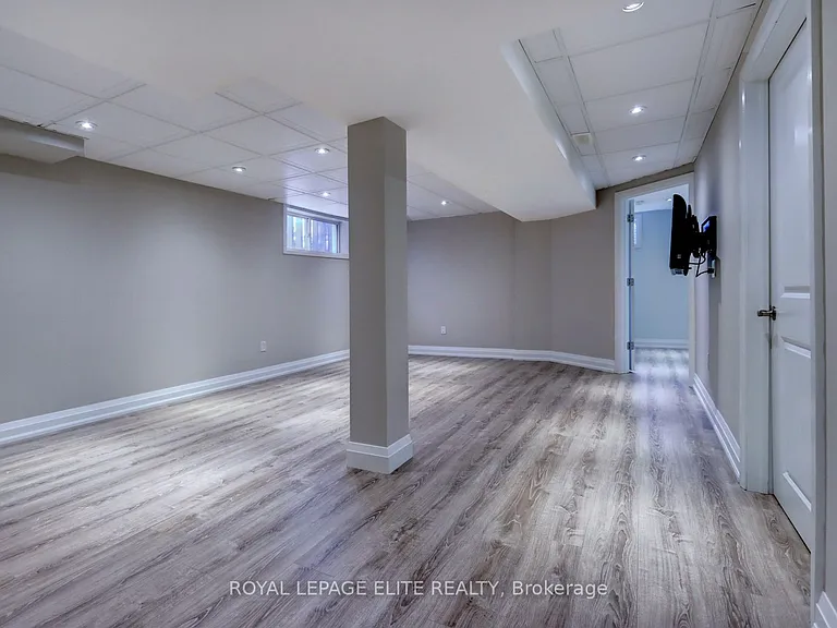 2437 Hilda Dr — Photo 28