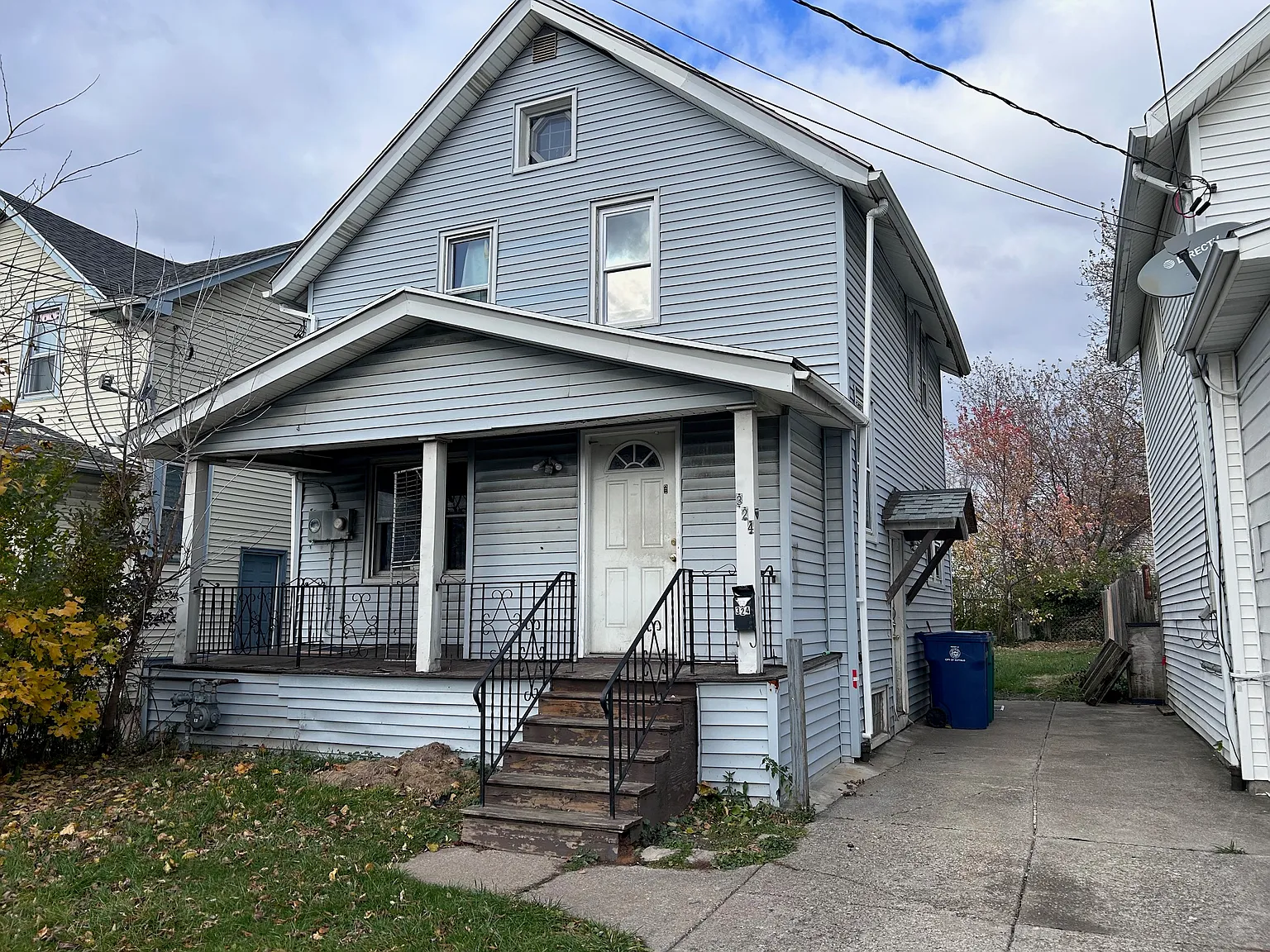 324 Shirley Ave photo 1
