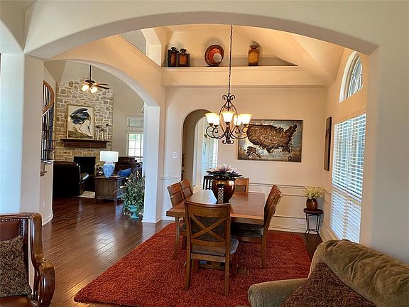 3rd image of 7363 Sweetgate Ln