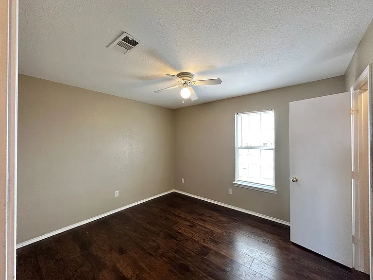 5910 Greengate — Photo 37
