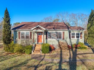 3913 Peach Rd, Chattanooga, TN 37406