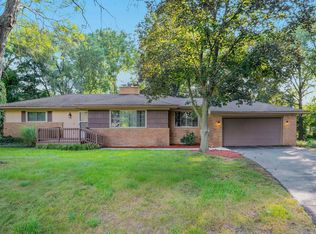 24447 Bloomington Ct, Franklin, MI 48025