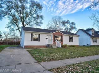 21340 Glen Lodge Rd, Ferndale, MI 48220