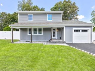 65 Pawnee Dr, Commack, NY 11725