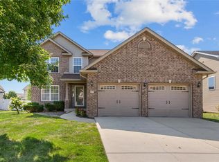 877 Allenbrook Ave, O'Fallon, IL 62269