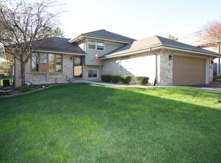 17030 Sycamore Ln, Oak Forest, IL