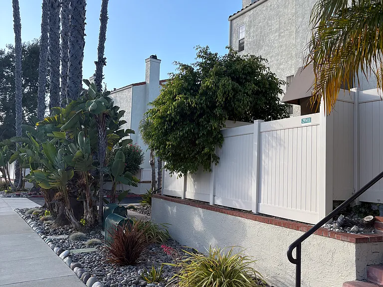 2914 Luciernaga St #B — Photo 12