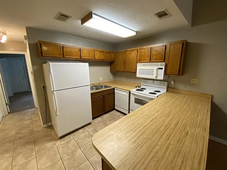 1159 Ocala Rd — Photo 5