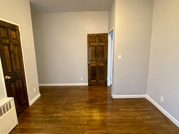 3rd image of 35 W 64th St #6A