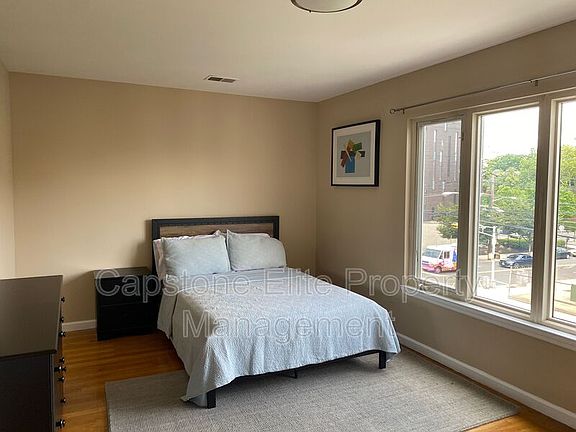 3rd image of 141-143 Norfolk St #2-1