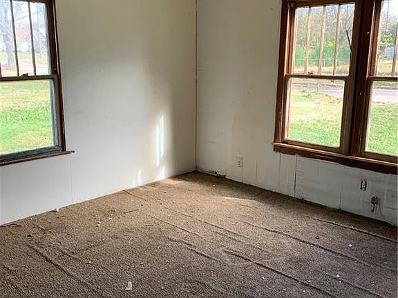 3rd image of 615 S Wewoka Ave