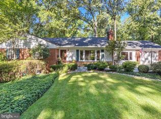 3036 Cedarwood Ln, Falls Church, VA 22042