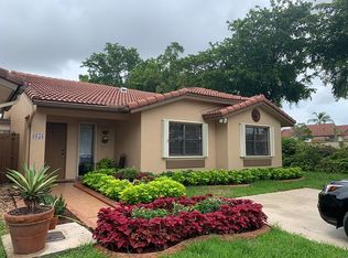 6658 NW 174th Ln, Hialeah, FL 33015