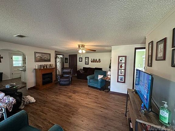 2nd image of 502 S Main St
