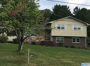 215 Meadow Ln, Oneonta, AL 35121